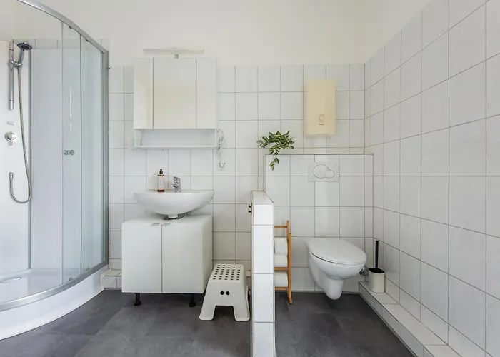 Stayvision Fs43 5 - 3 Schlafzimmer - 8 Gaeste - 2 Balkone - Wlan Apartmán Wuppertal