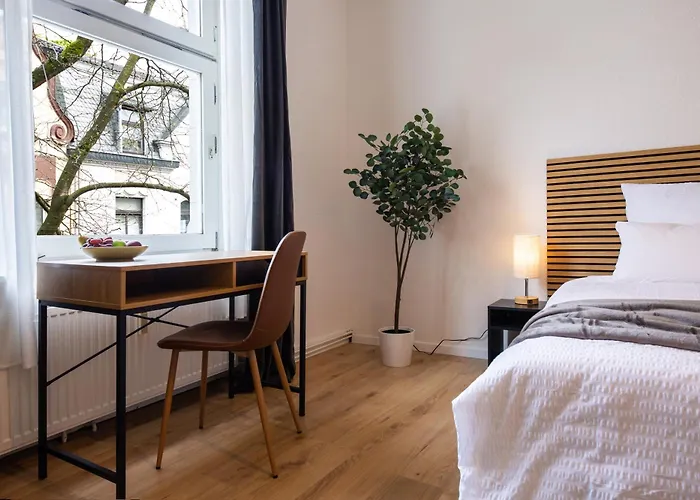 Stayvision Fs43 5 - 3 Schlafzimmer - 8 Gaeste - 2 Balkone - Wlan Apartmán Wuppertal