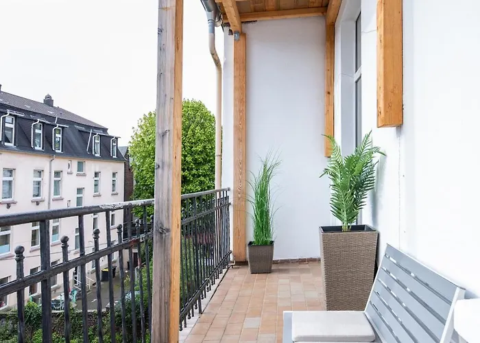 Stayvision Fs43 5 - 3 Schlafzimmer - 8 Gaeste - 2 Balkone - Wlan * Wuppertal